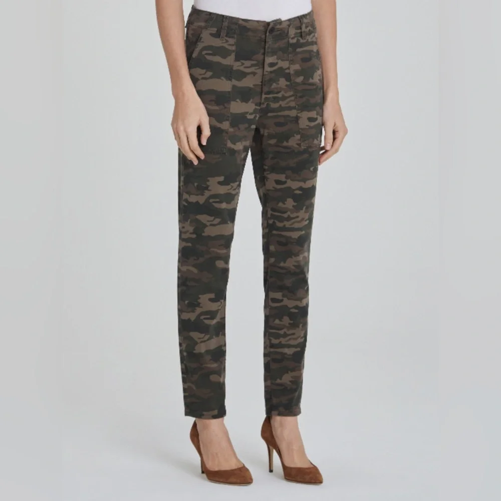 AG‎ Nwt Caden fatigue tailors trouser Camouflage